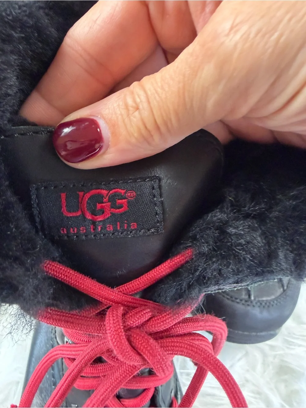 UGG Butte Waterproof Leather Winter Snow Boots Men’s 8 Women’s 9.5 Unisex